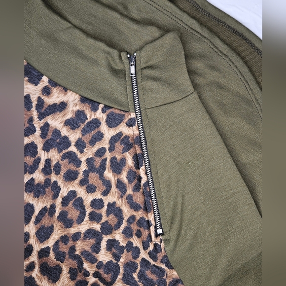 NWOT Women's Bibi Olive French Terry Pullover w/Leopard Detail XL - Picture 4 of 6